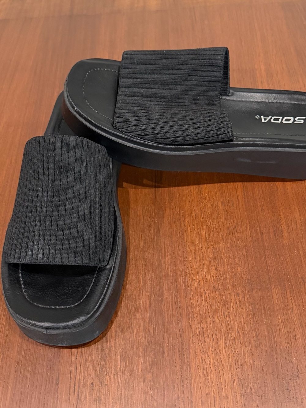 Soda Black Ribbed Slide Sandals, Size 9